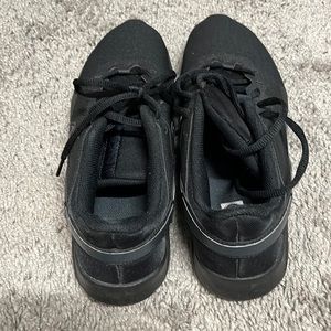 Nike women tennis shoes worn 2